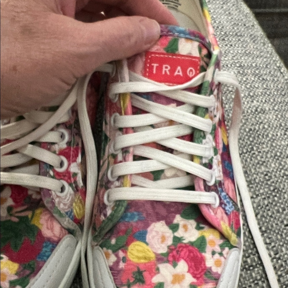 Women’s Traq by Alegria Sneaq Floral Dream Knit Sneakers Size 41 (10.5-11) - Picture 3 of 12